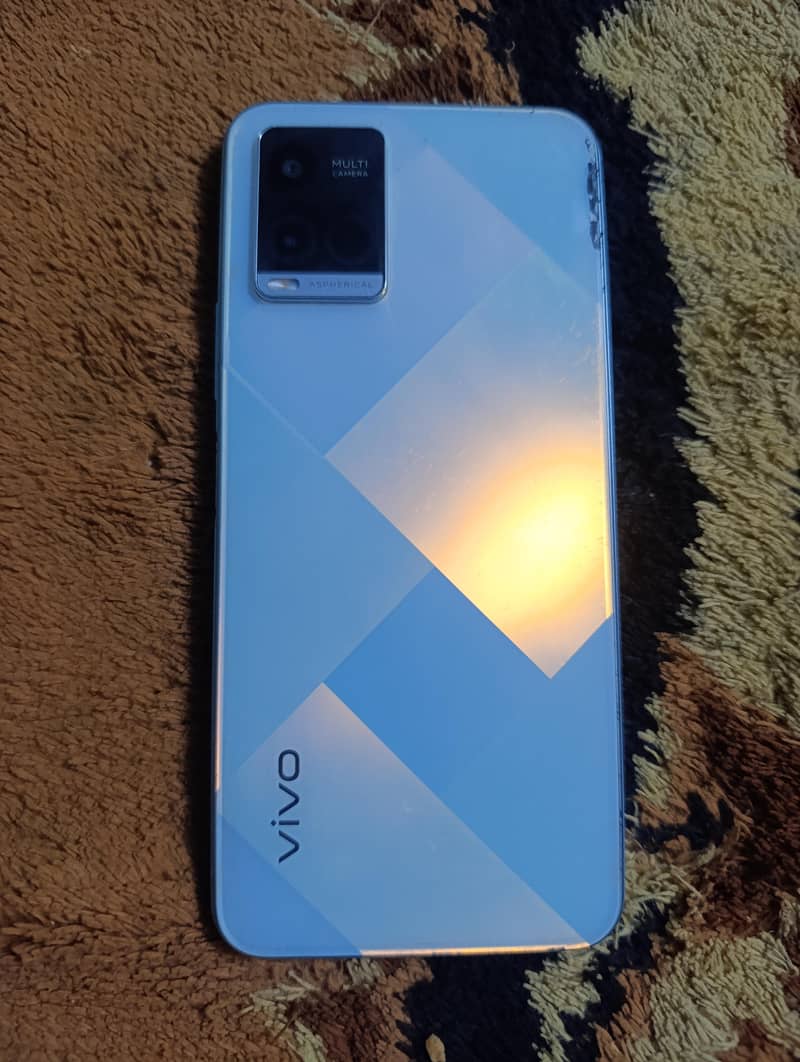 Vivo V21 1