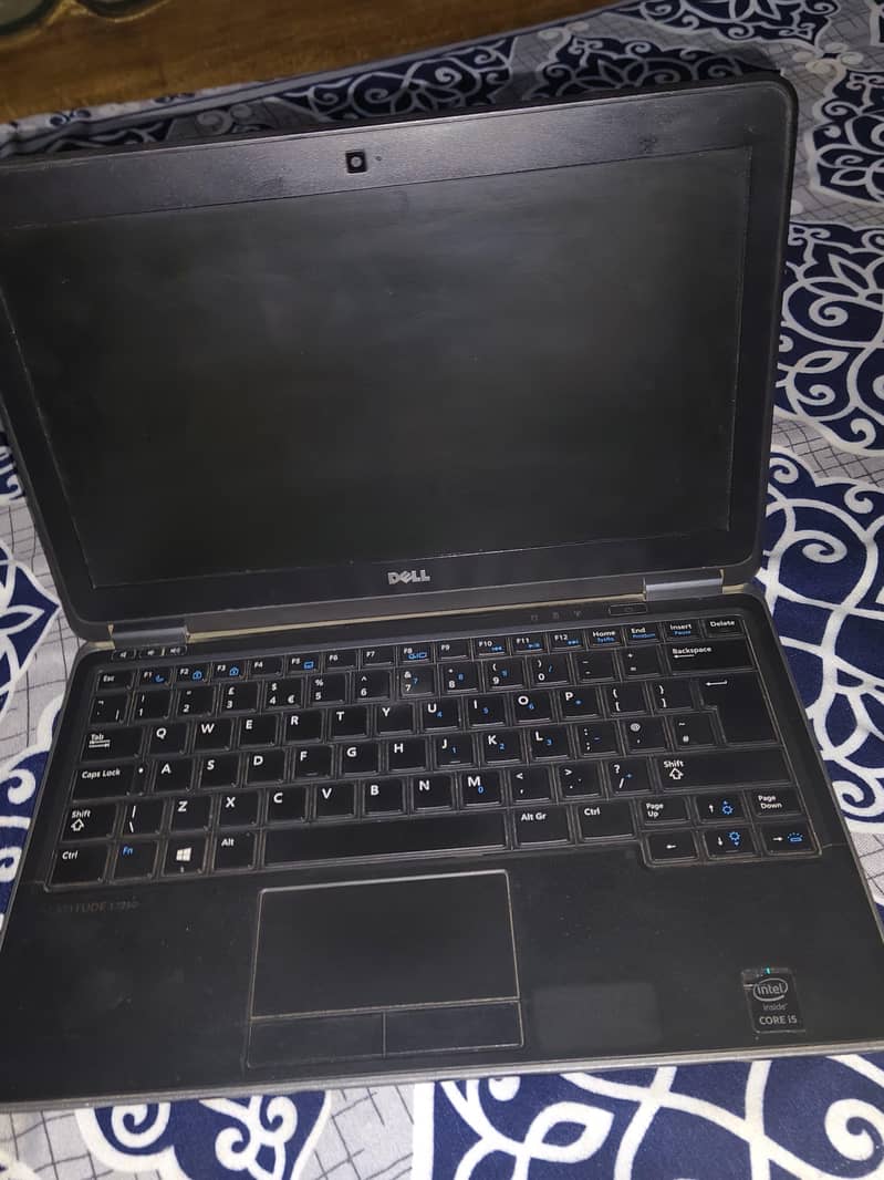 Dell latitude e7240 2