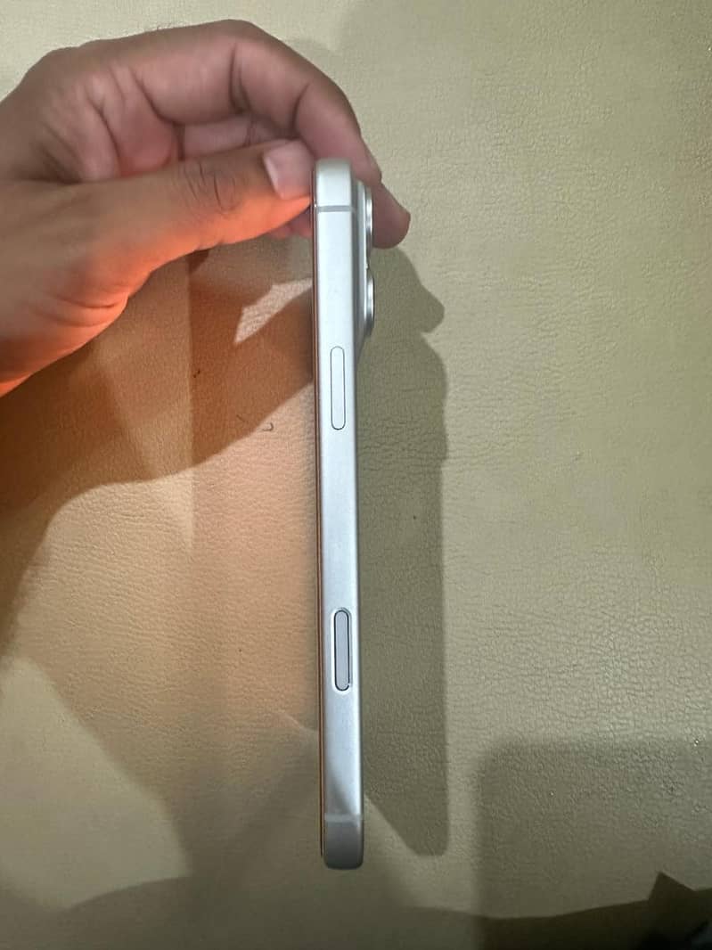 Apple iPhone 17 Pro Max 3