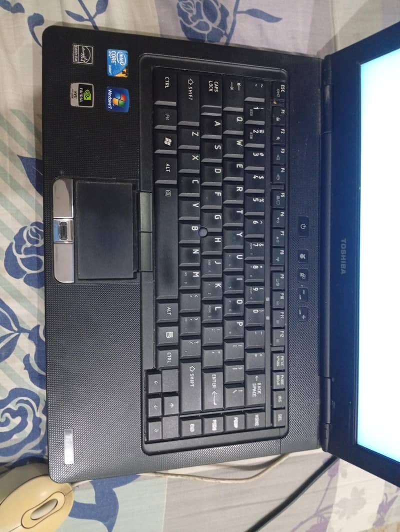 TECRA M11 2