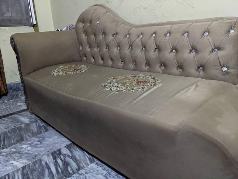 Dewan sofas set for sale 2