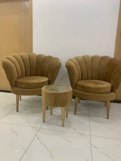 Brand new sofa chairs with coffee table