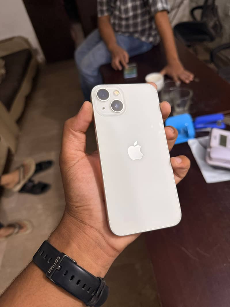 Apple iPhone 13 1