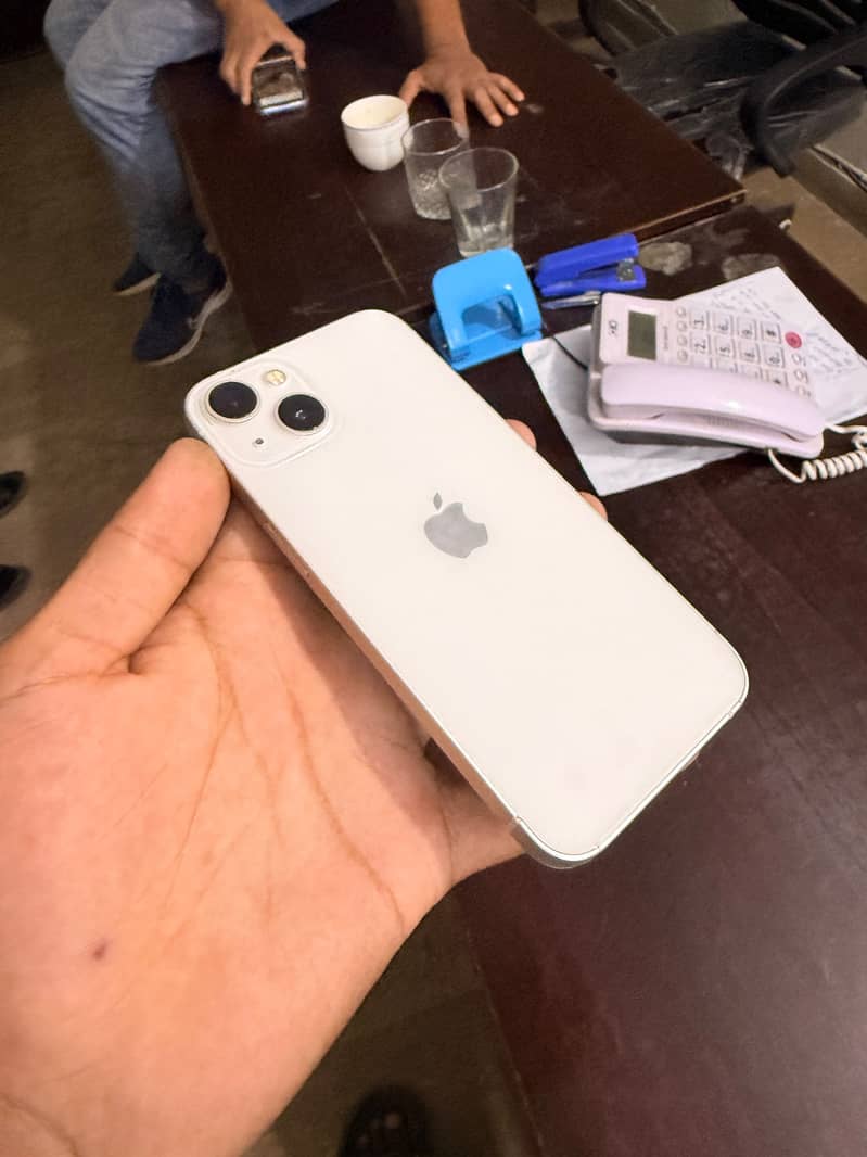 Apple iPhone 13 3