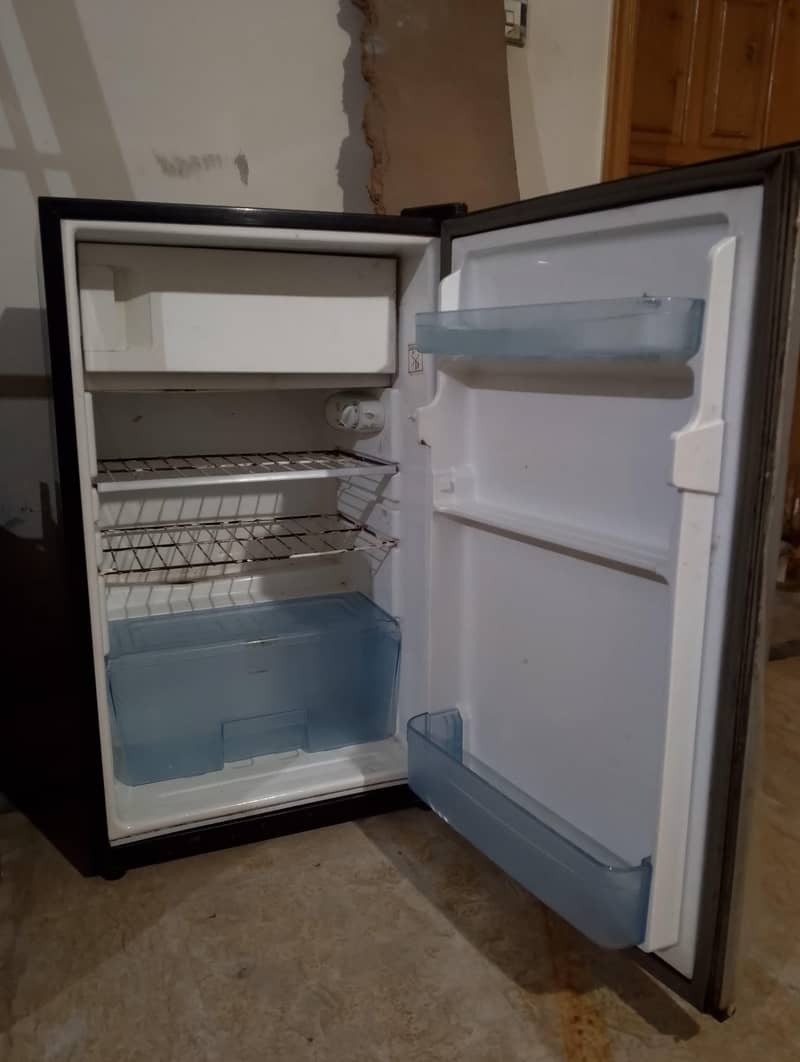 dawlance mini fridge 2