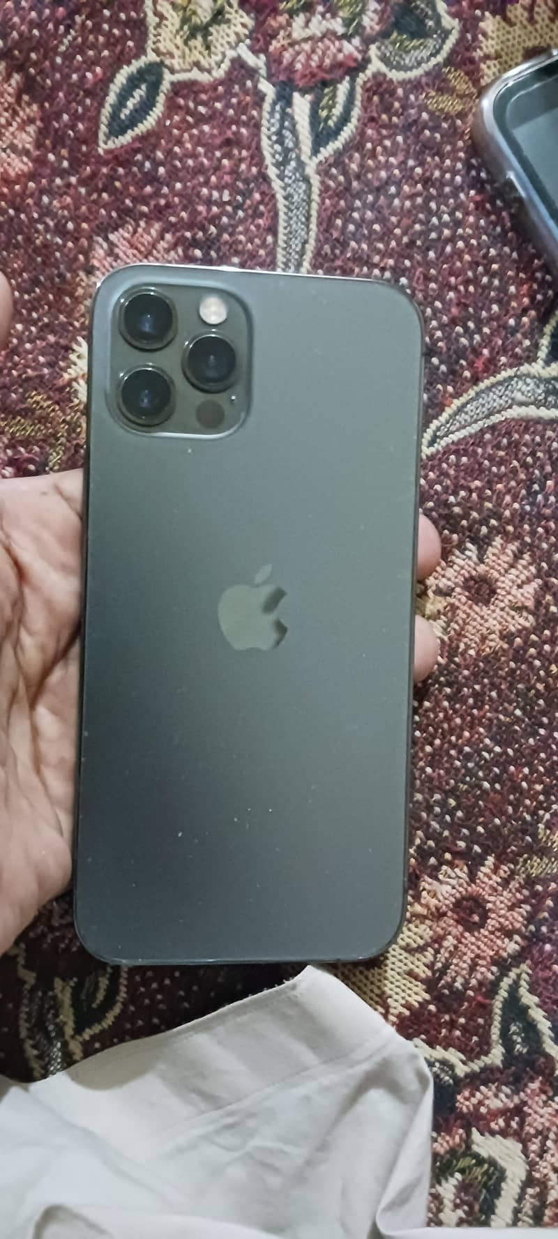 Apple iPhone 12 Pro 3