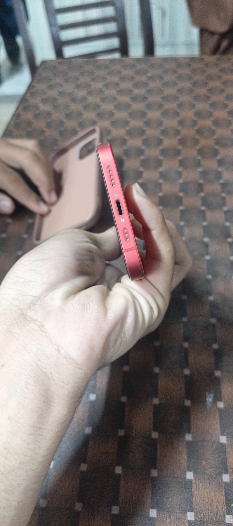 Apple iPhone 12 4