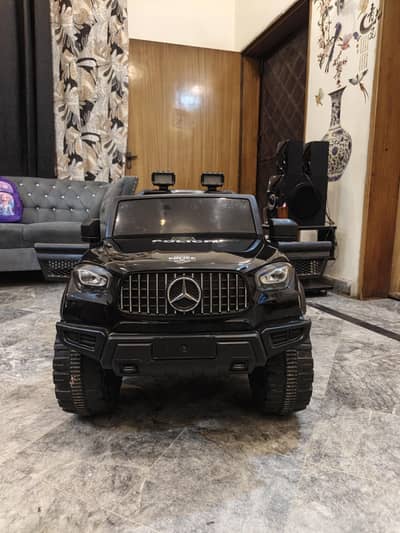 Mercedes kids jeep