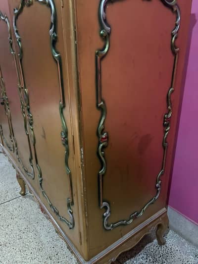 Wardrobe (Almari for sale)