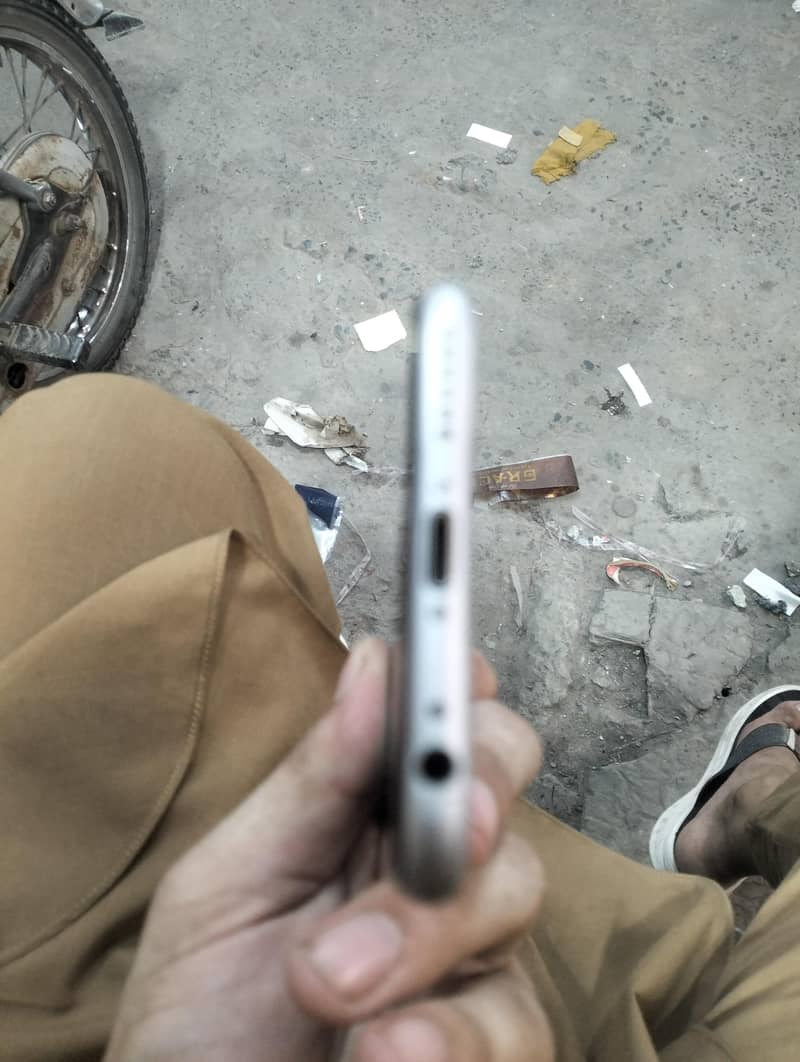Apple iPhone 6 2