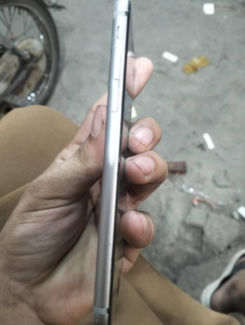 Apple iPhone 6 4