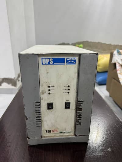 Vogtle UPS 750 Watts – 220V