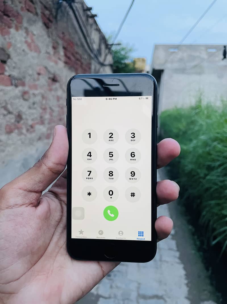 Apple iPhone 7 1