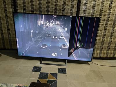 Sony Bravia 4K 65 inches - Screen Damaged