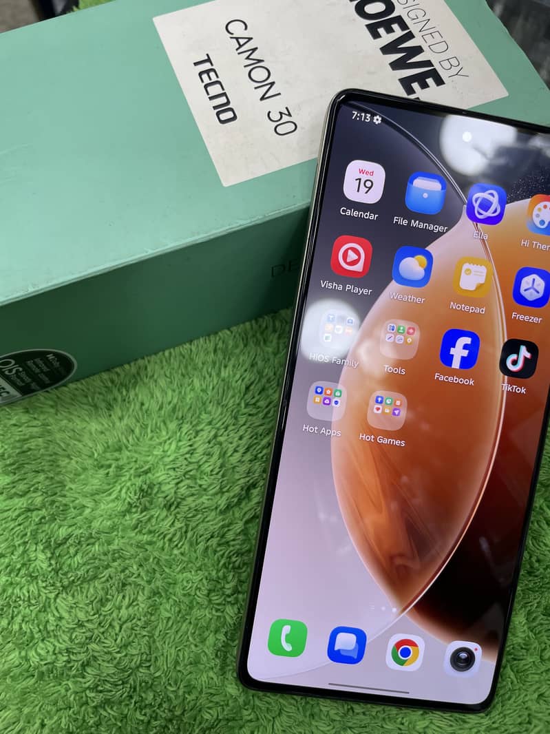 Tecno CAMON 30 0