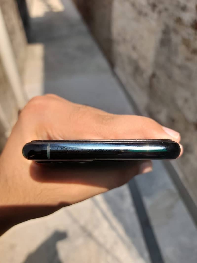 Apple iPhone 11 Pro 5