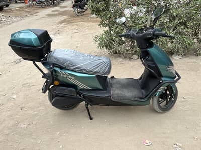 Revoo C-32