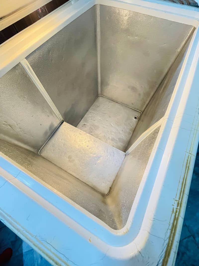 waves deep freezer 1