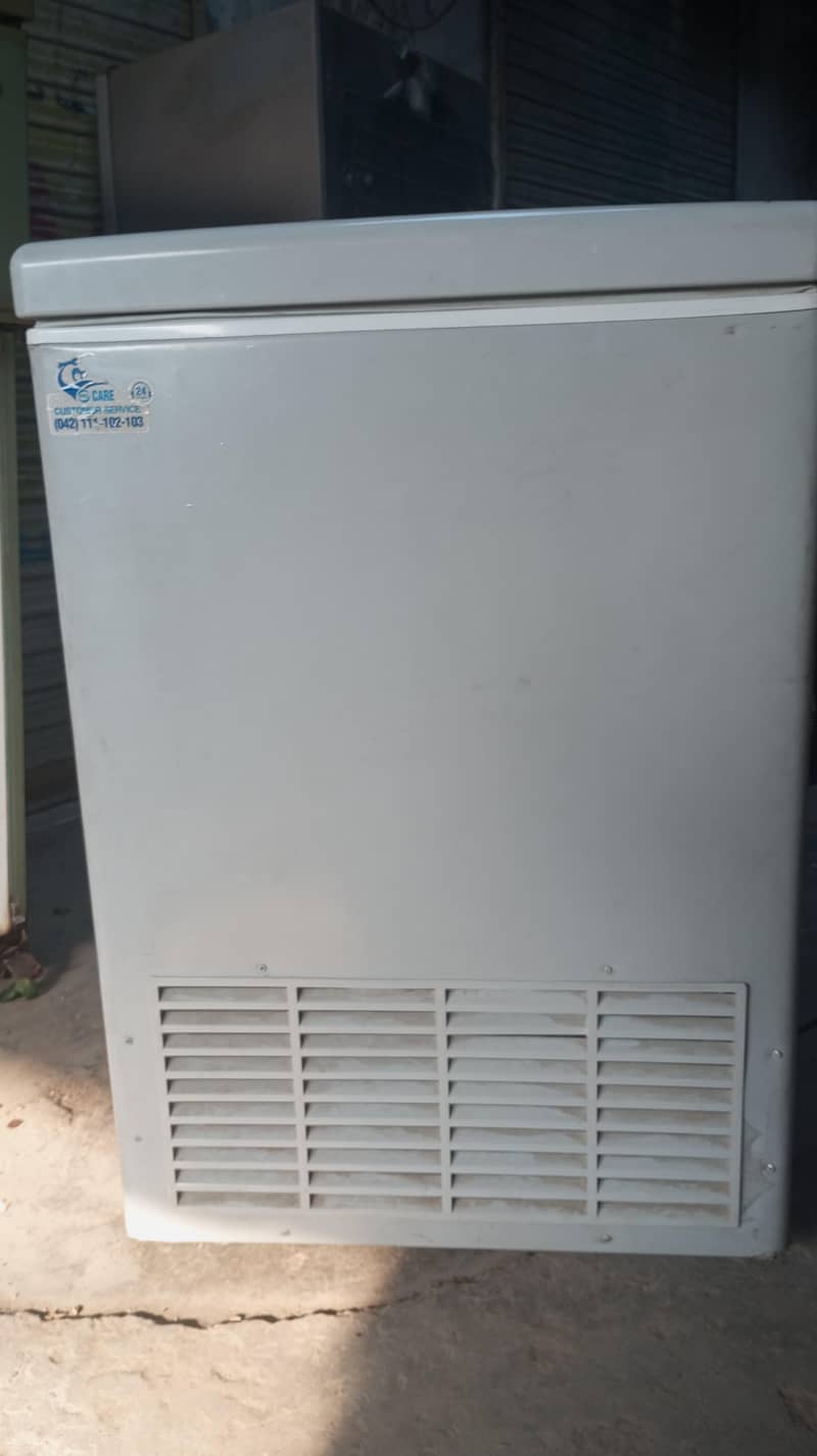 D freezer. . 2