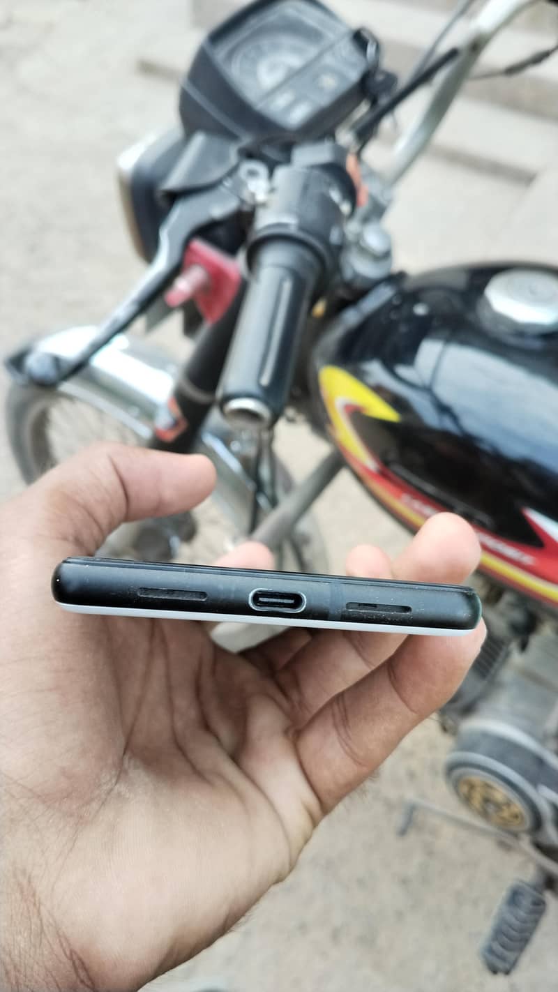 Google Pixel 6 3