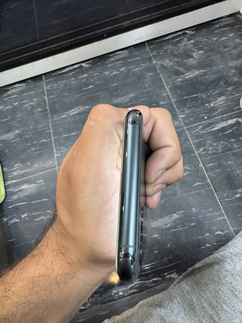 Apple iPhone 11 Pro Max 3