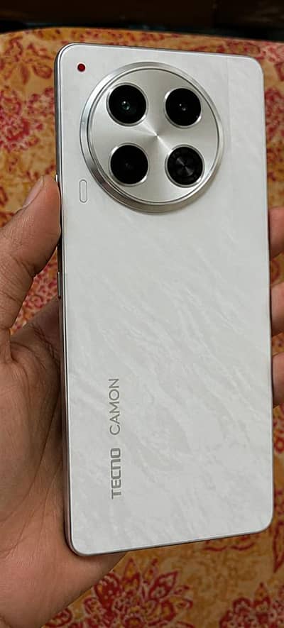 Tecno Camon 30 12/256GB | 5000mAh | 70W Charger | Excellent Condition