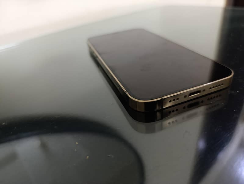 Apple iPhone 12 Pro 4
