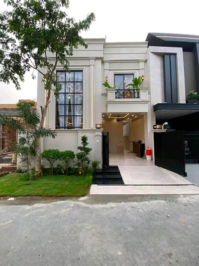 5 Marla Luxury House is Available for Rent in Bahria Town Lahore