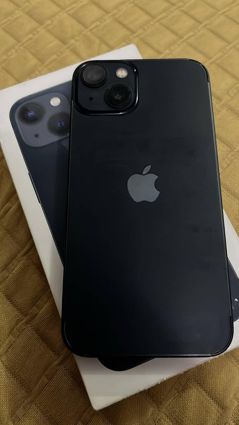 Apple iPhone 13 0