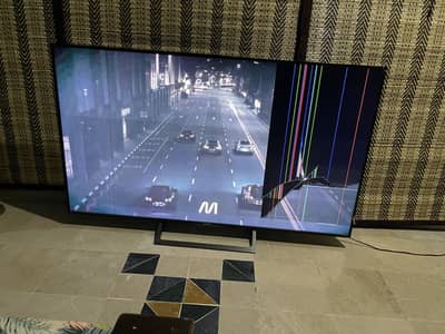 Sony Bravia 65” 4K - Screen Damaged