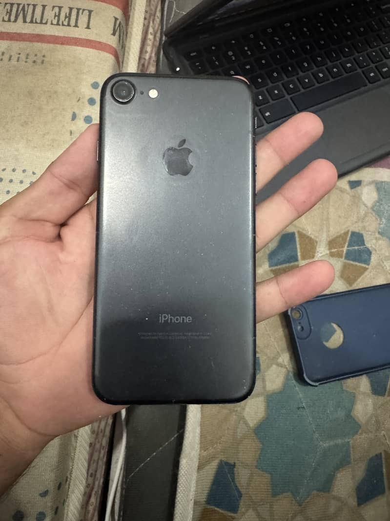 Apple iPhone 7 4