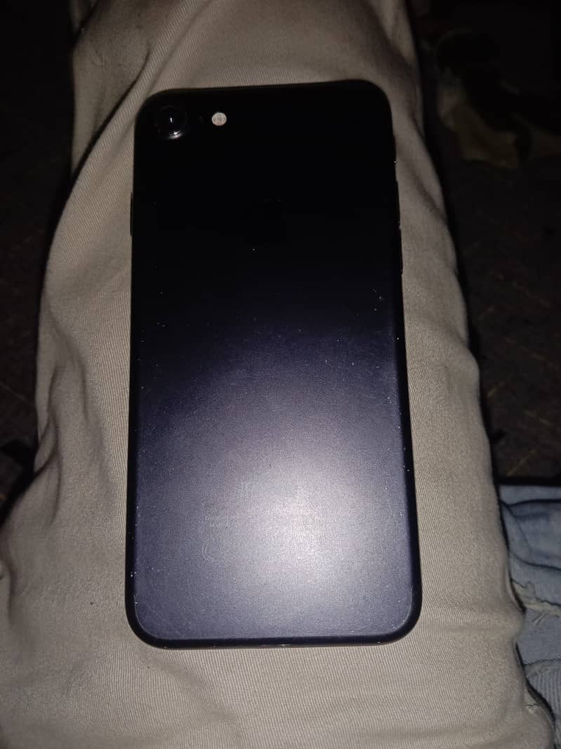 Apple iPhone 7 7