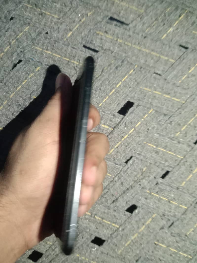 Apple iPhone 7 13