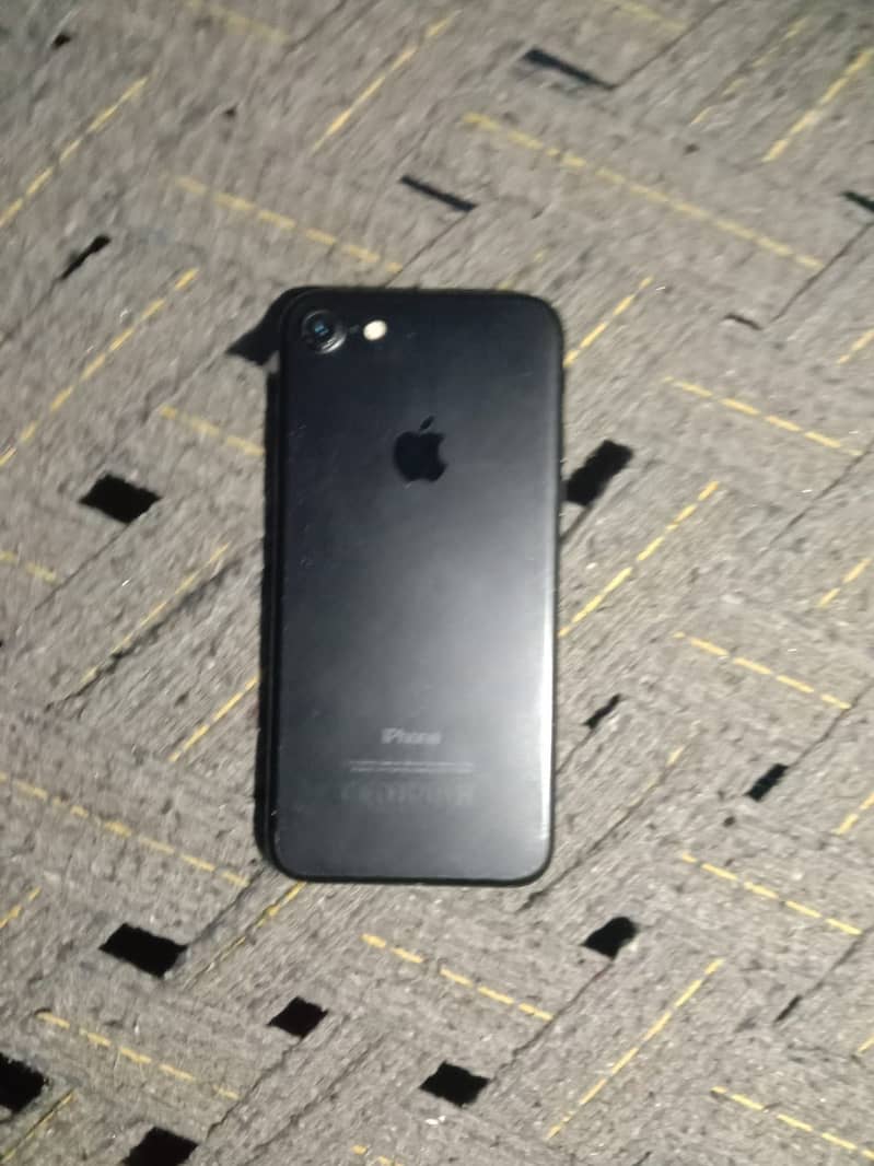 Apple iPhone 7 14