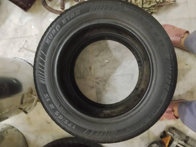 4 tyres 3