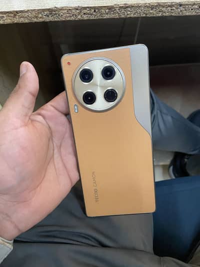 Tecno CAMON 30
