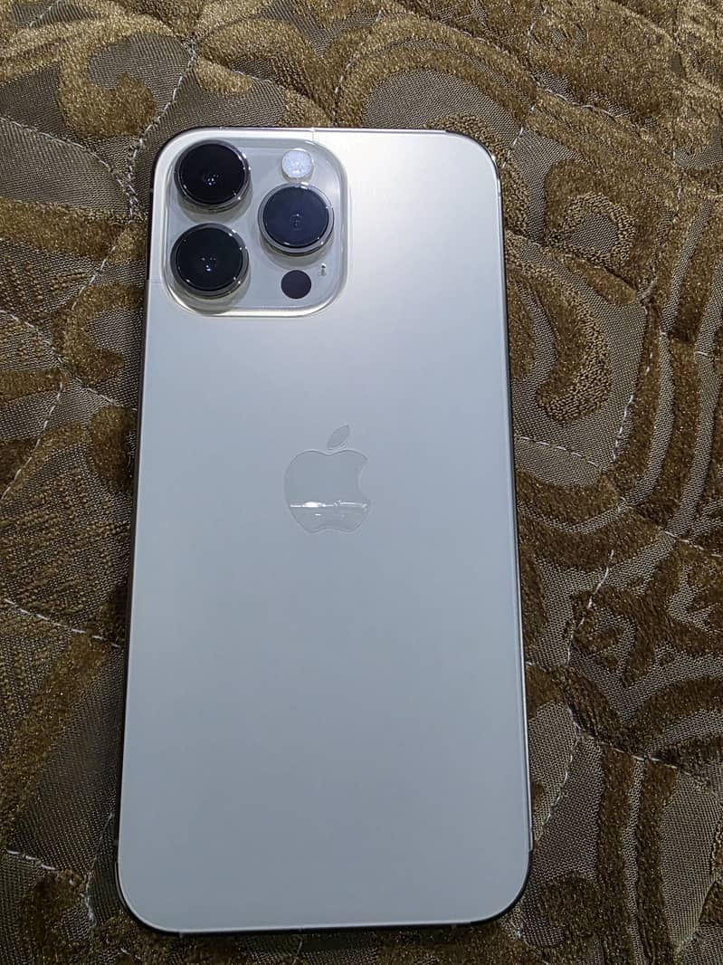 Apple iPhone 14 Pro Max 0