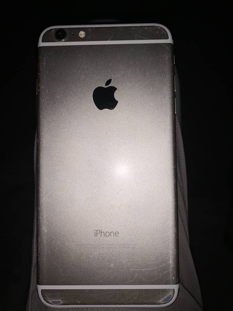 Apple iPhone 6 Plus 1