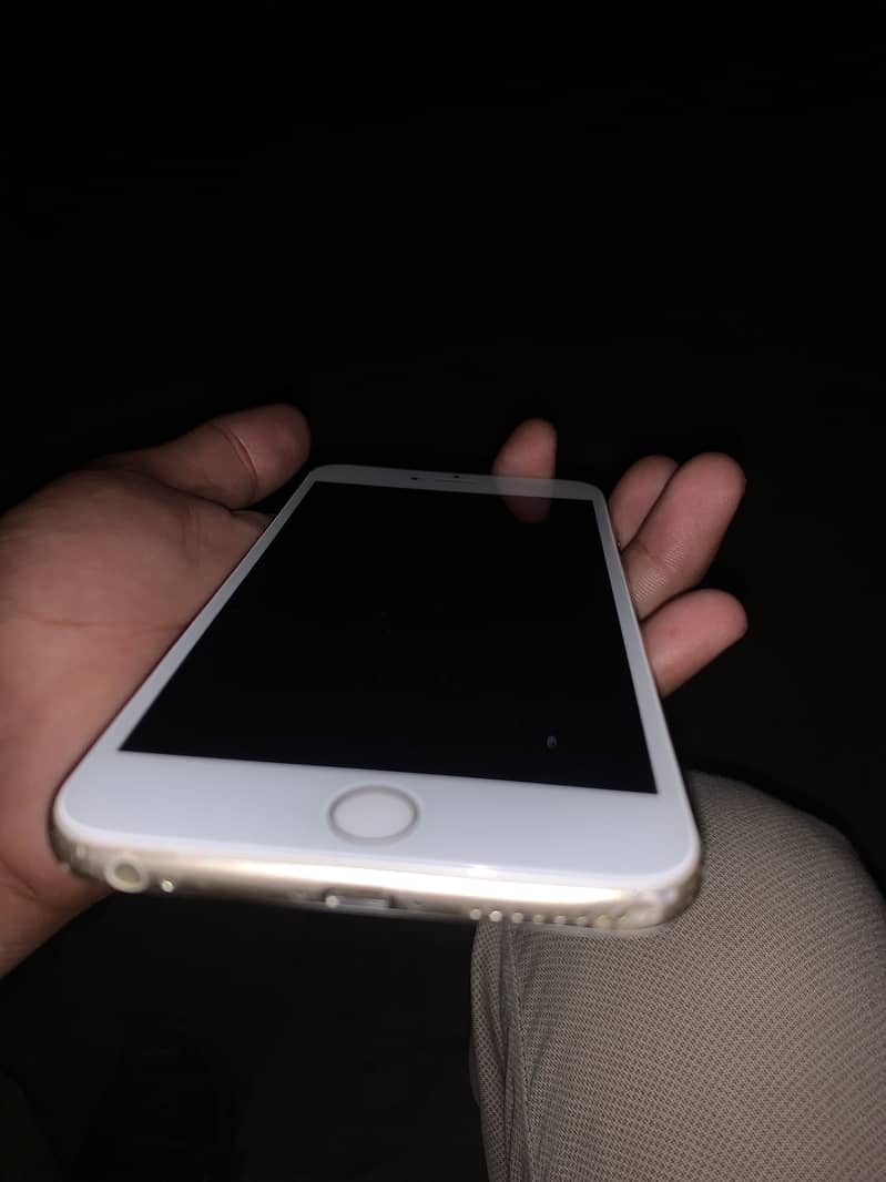 Apple iPhone 6 Plus 2
