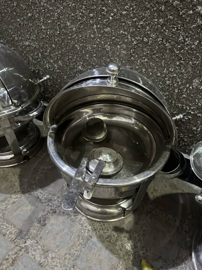 chafing dish 13