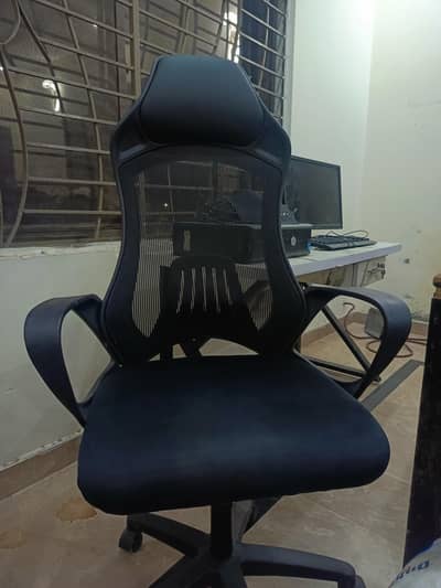 black removing chair almost new condition