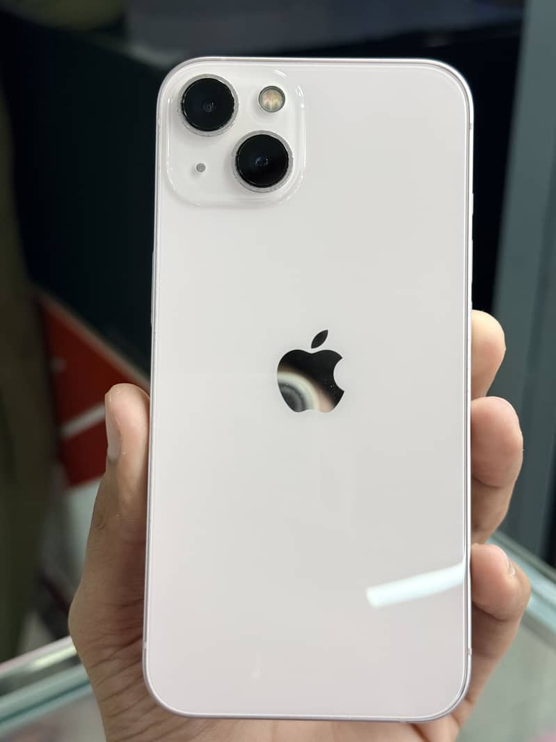 Apple iPhone 13 0