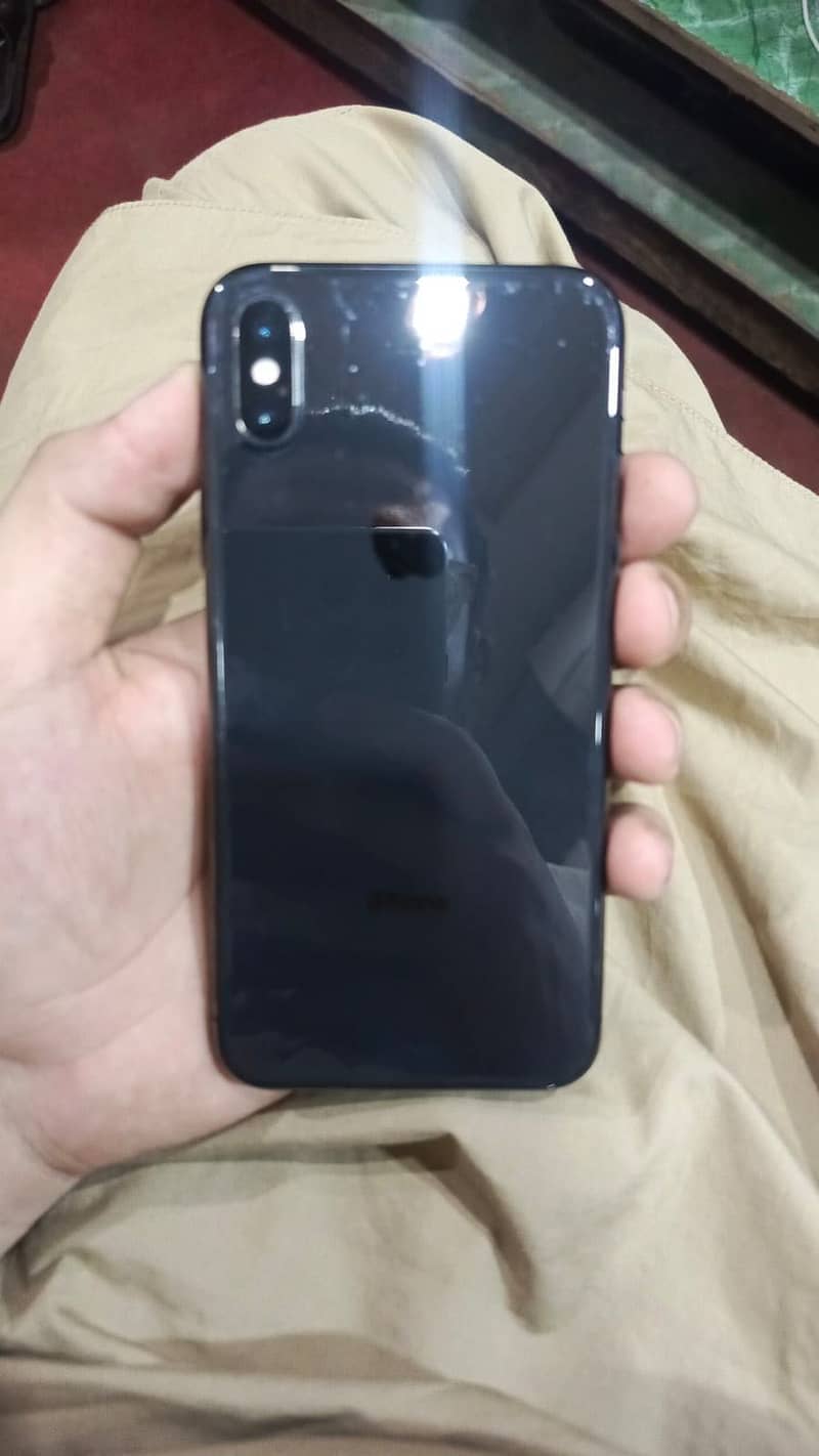 Apple iPhone X 4