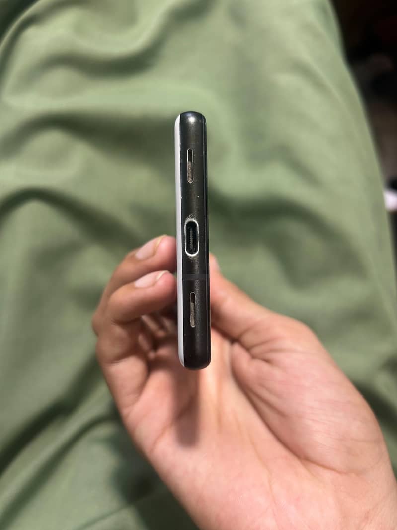 Google Pixel 6a 4