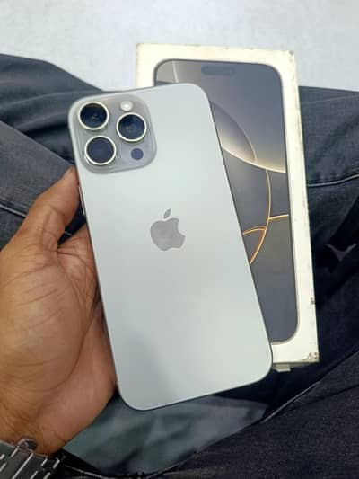 Apple iPhone 16 Pro Max