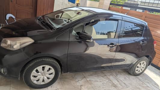 Toyota Vitz 2015