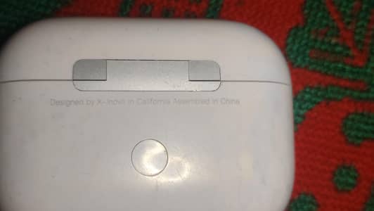 i am selling my earbuds very good sound and battery time