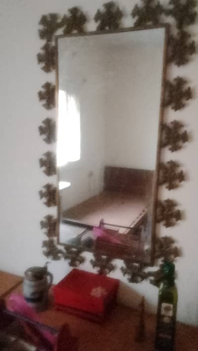 Bronze mirrors