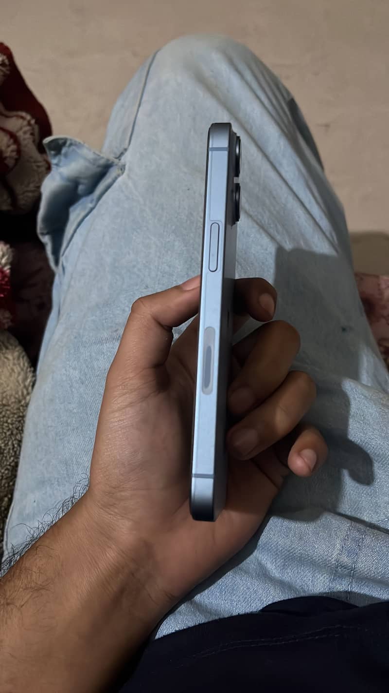Apple iPhone 14 3