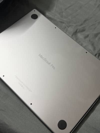 MacBook pro M1  16-1Tb   91 % Battery Health